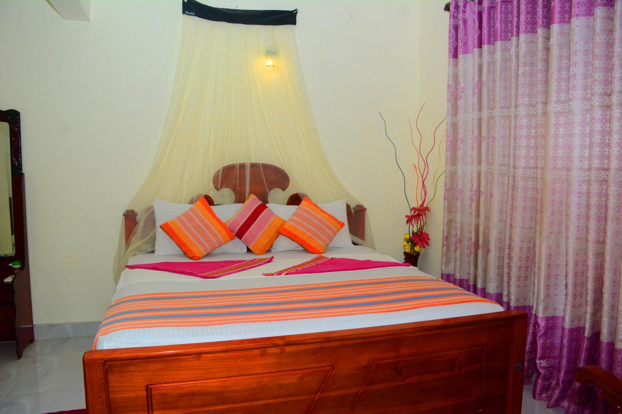 Tissa Rainbow Guest & Yala Hotel Tissamaharama Eksteriør billede